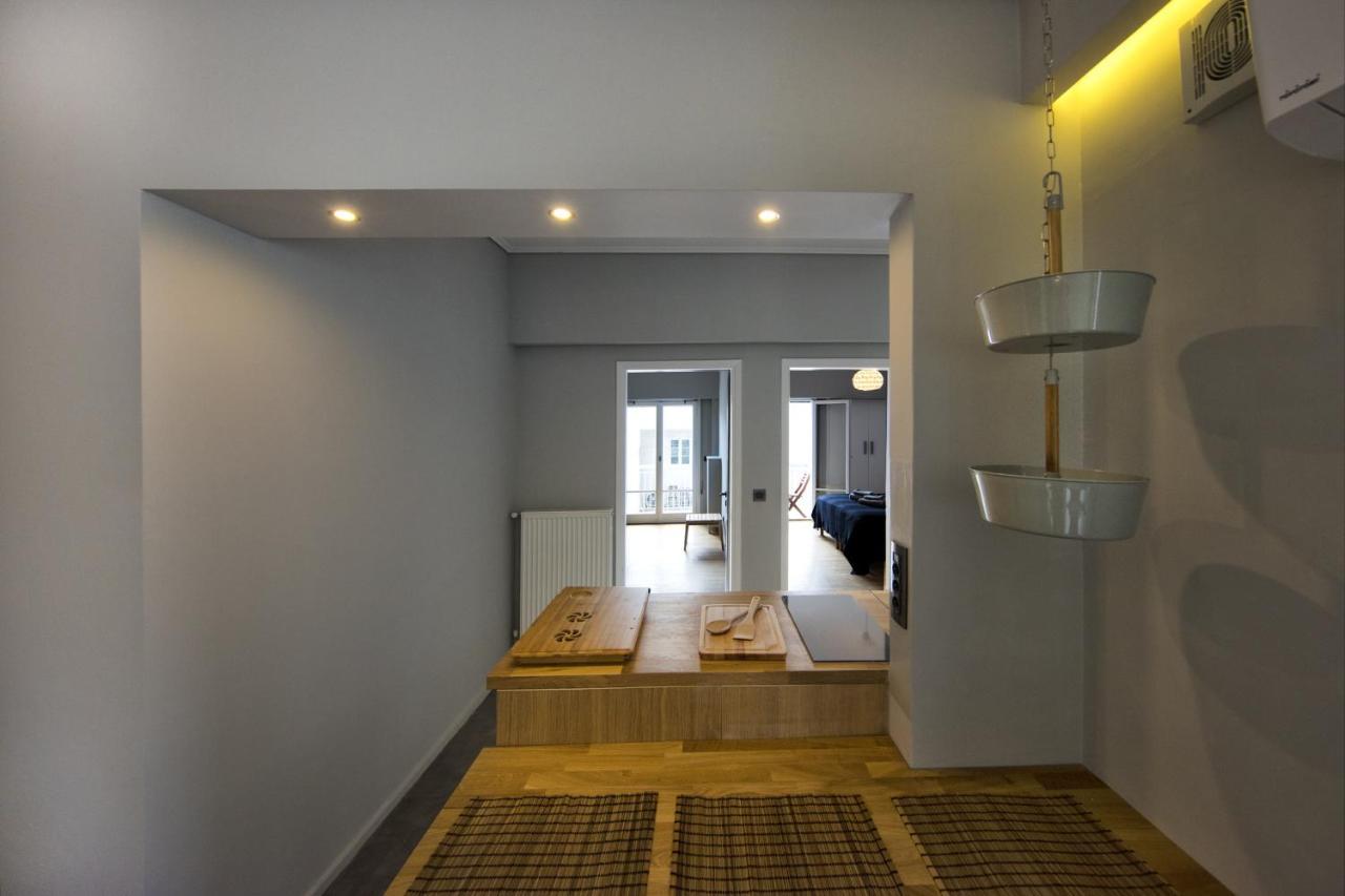 Super Modern Minimal Flat Nr Metro & Arch. Museum Apartment Athena Bagian luar foto