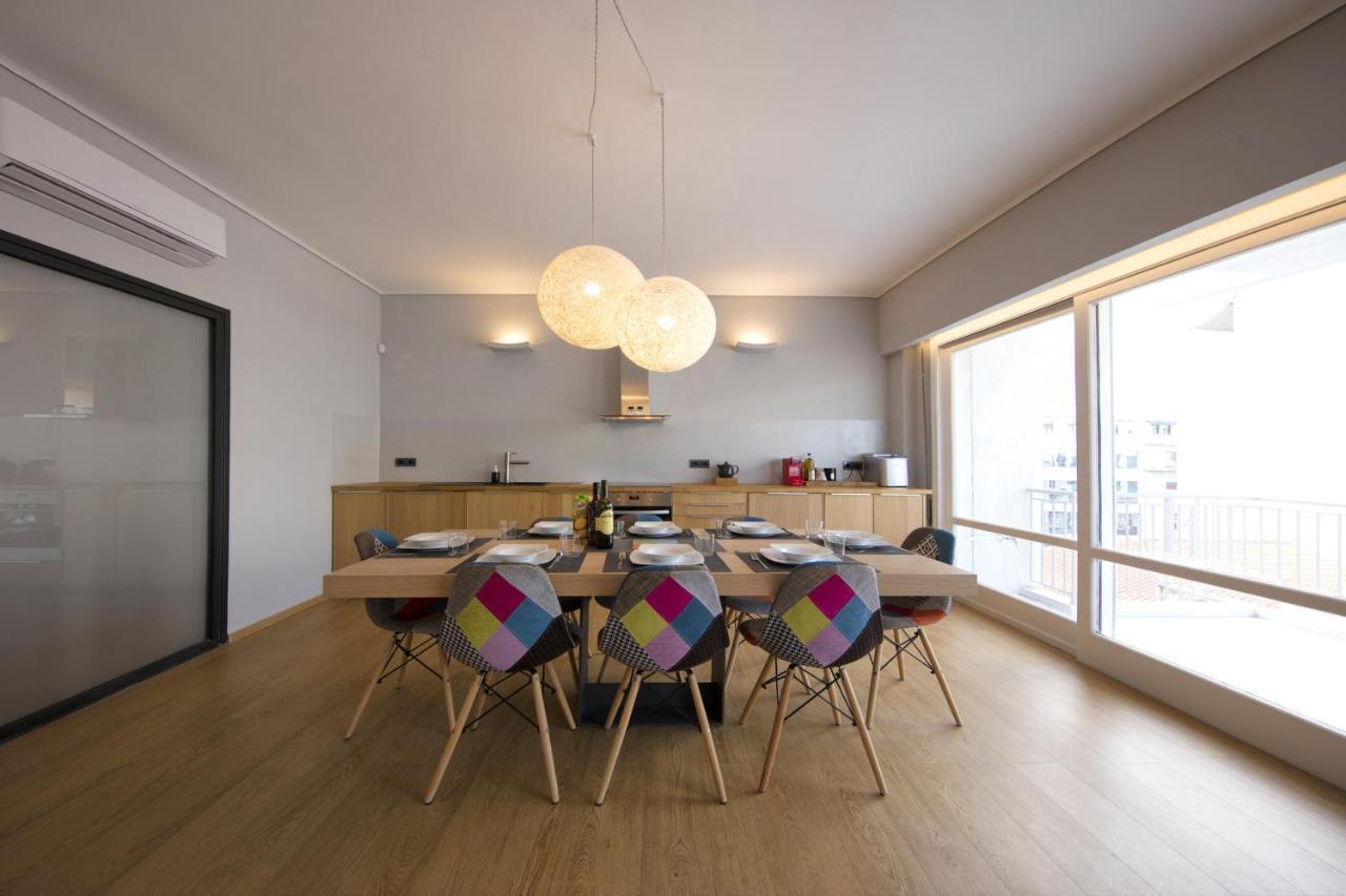 Super Modern Minimal Flat Nr Metro & Arch. Museum Apartment Athena Bagian luar foto